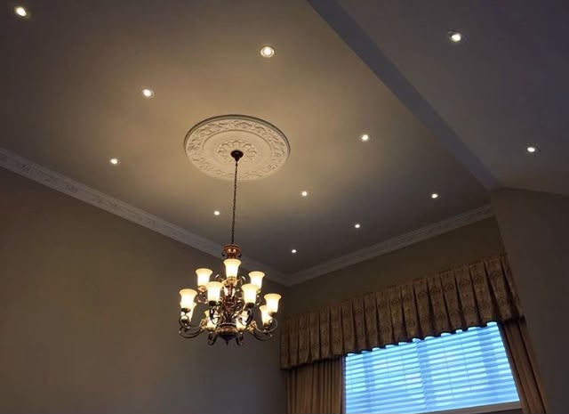 Living room pot lights and chandelier — Markham