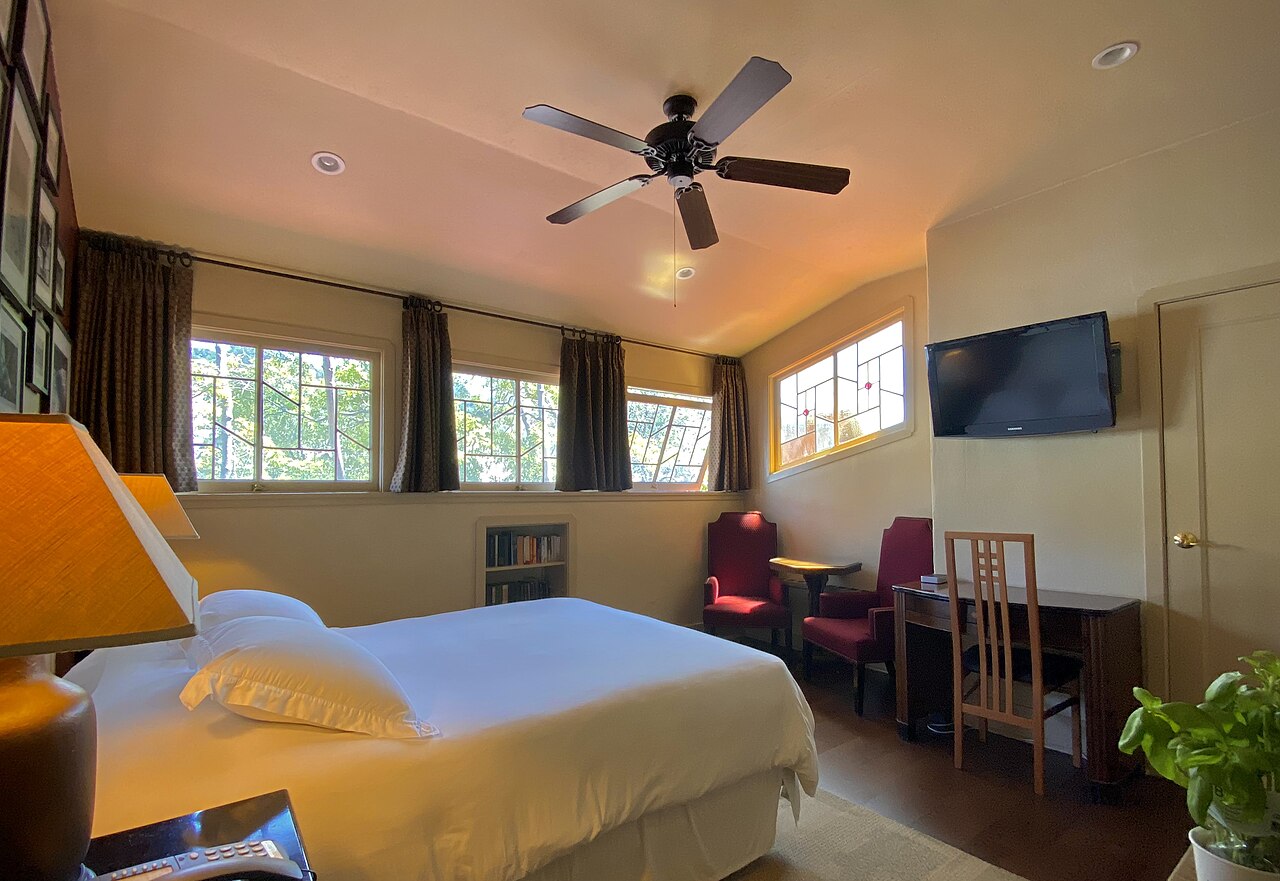 Ceiling Fan Installation in Brampton by Bano Electrical Services Ltd